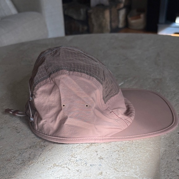 Lululemon size s/m hiking light pink Cap/hat - Picture 4 of 5